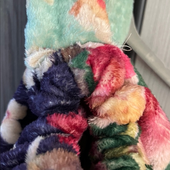 JOHNNY WAS one shoulder velour drawstring backpack / sling bag w logo tag - Picture 7 of 10